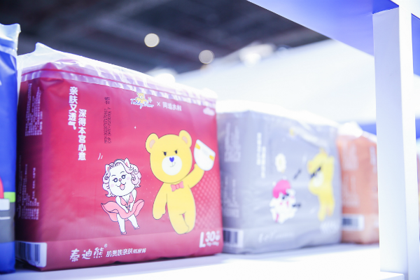 泰迪熊纸尿裤